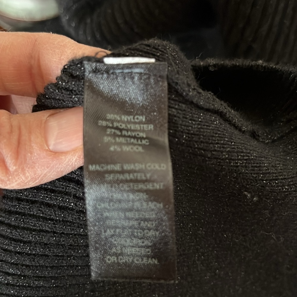 Sweater - Picture 5 of 7